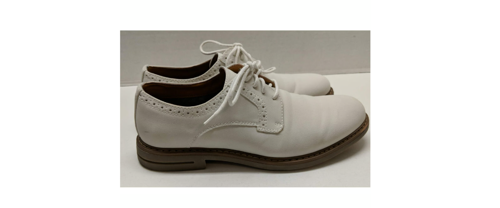 IZod White Suede Oxford Shoes (Gently Worn)